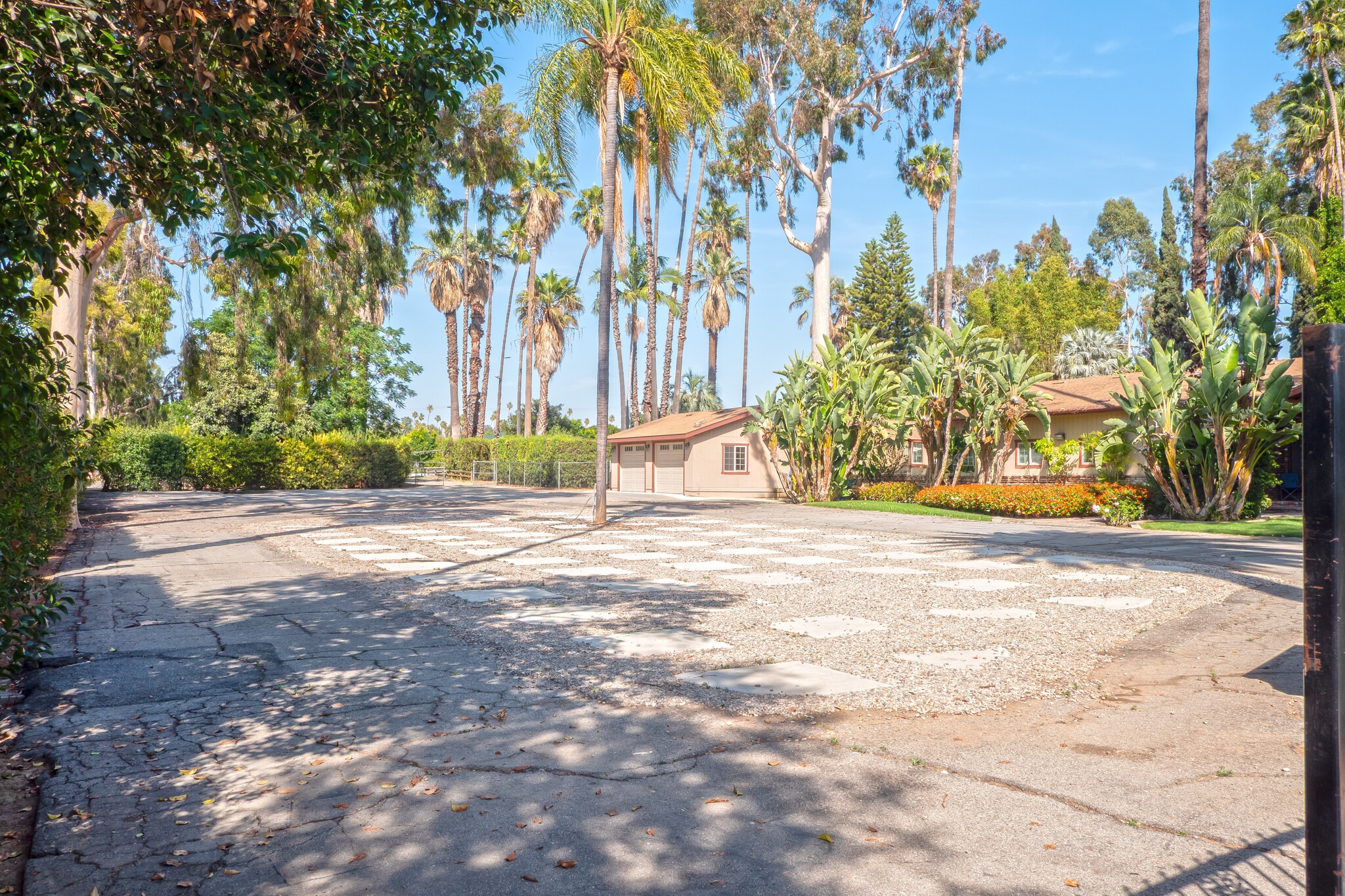 2083 Grace St, Riverside, CA for Sale