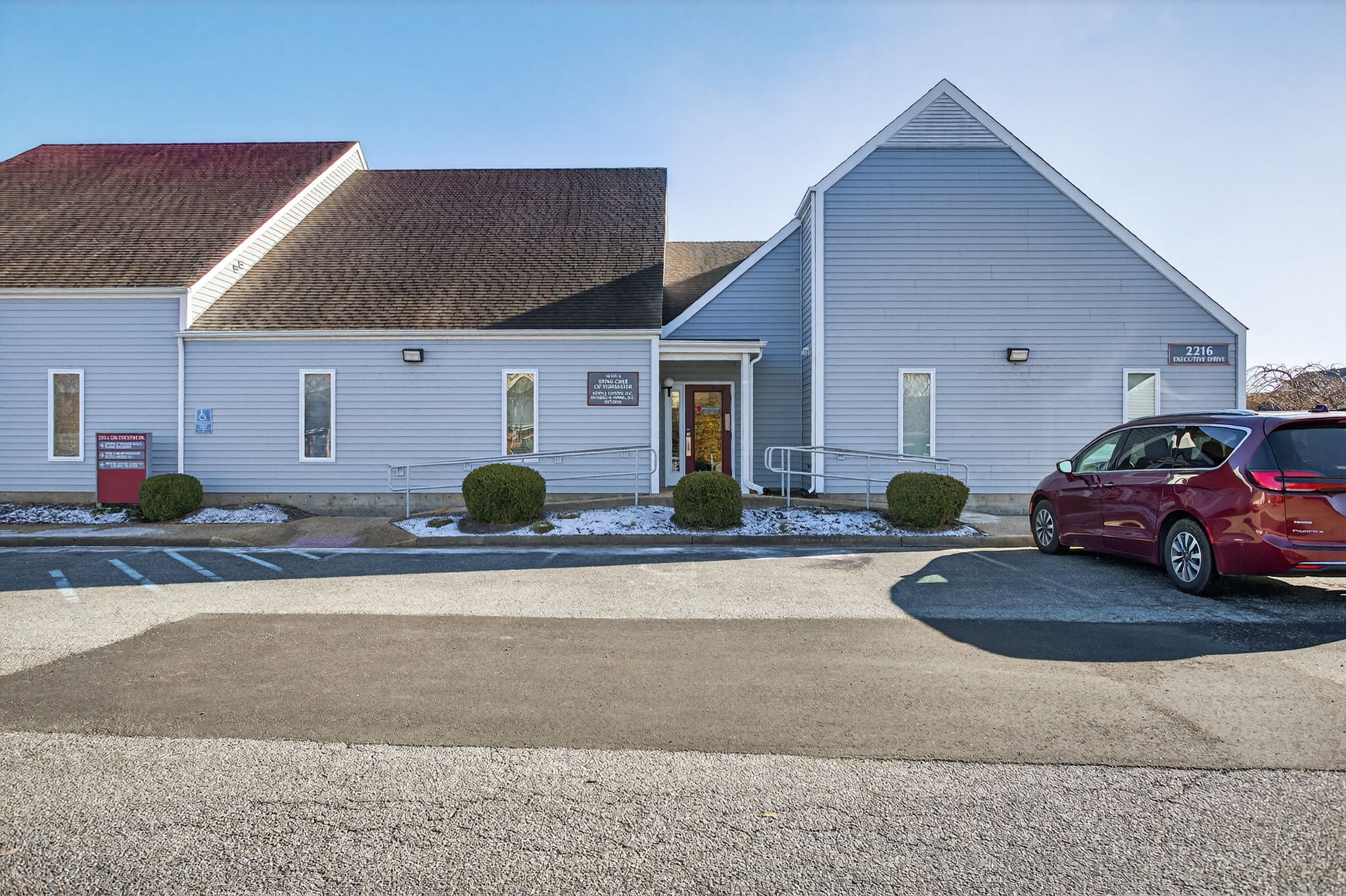 2216 Executive Dr, Hampton, VA for Sale