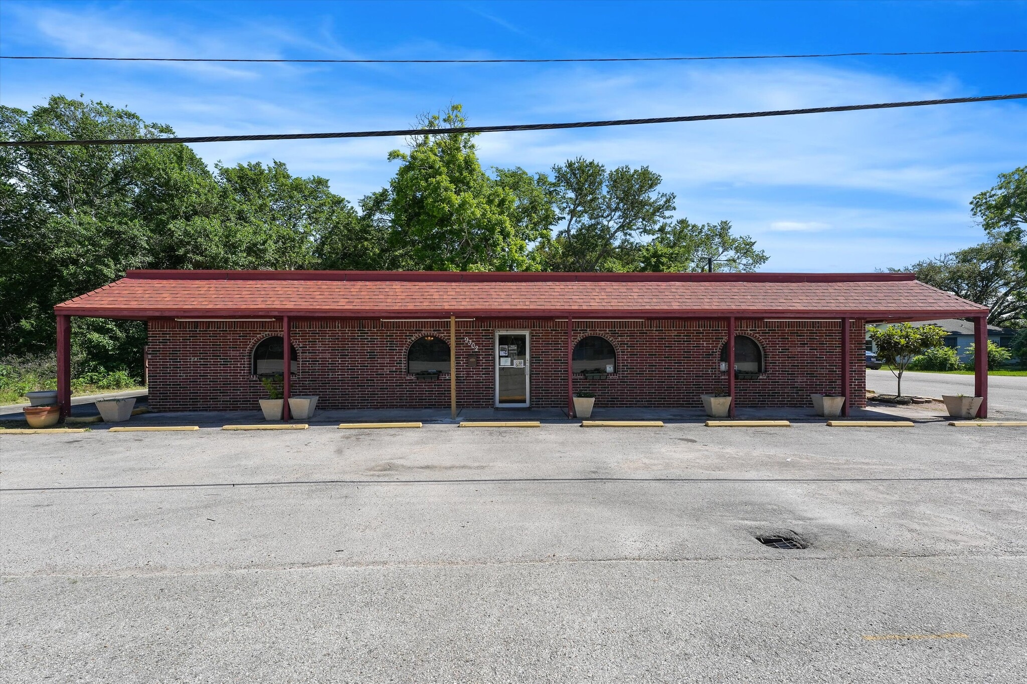 9302 Highway 6, Hitchcock, TX for Sale