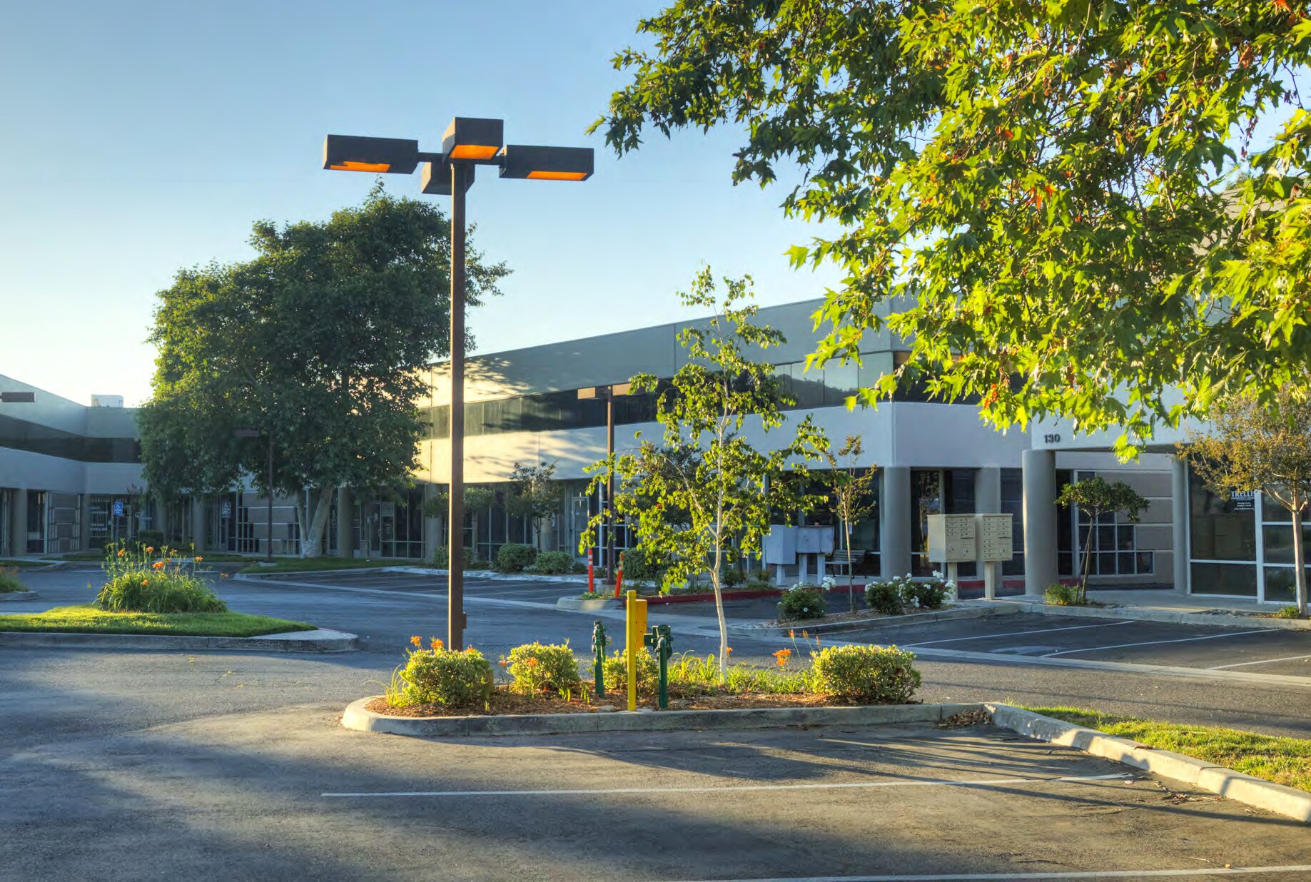 27576 Commerce Center Dr, Temecula, CA for Rent