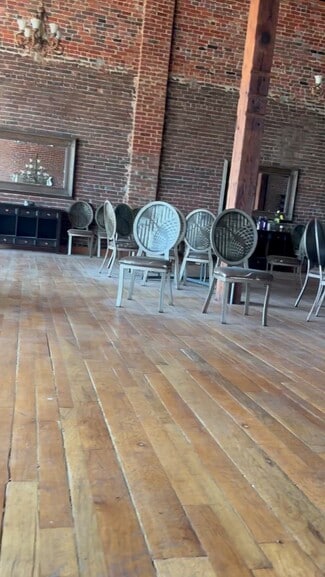 Gallatin, MO Retail - 104 N Market St