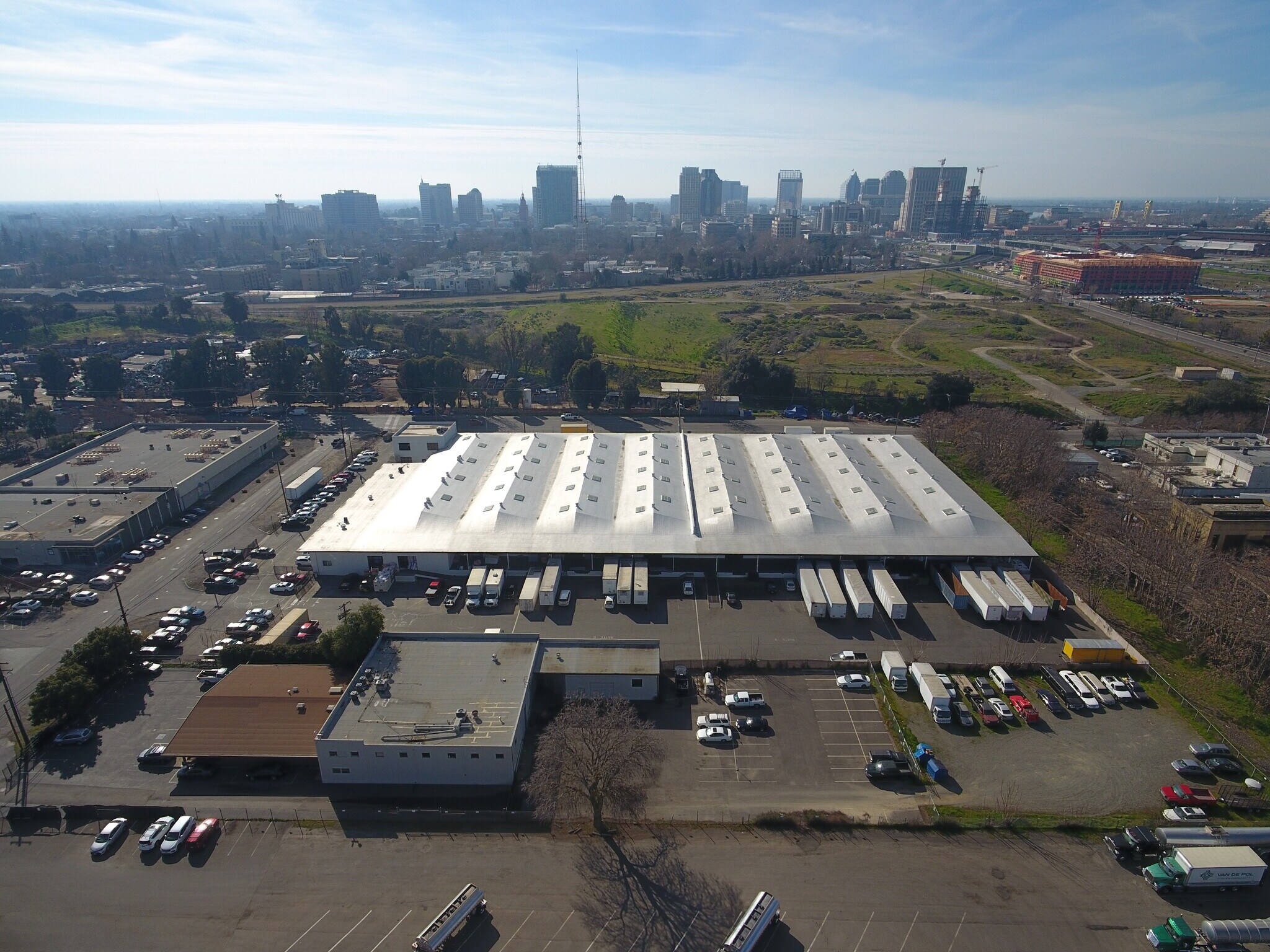 901-915 N B St, Sacramento, CA for Rent
