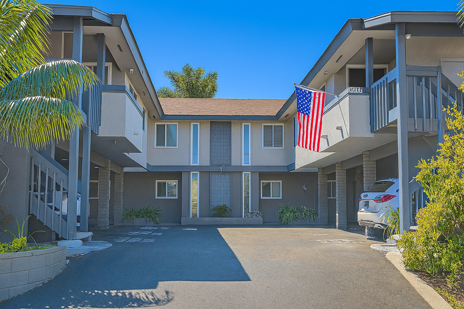 3177 Lincoln St, Carlsbad, CA for Sale