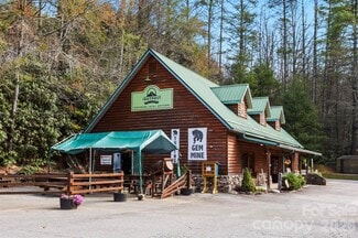 Lake Toxaway, NC Freestanding - 10932 Rosman Hwy