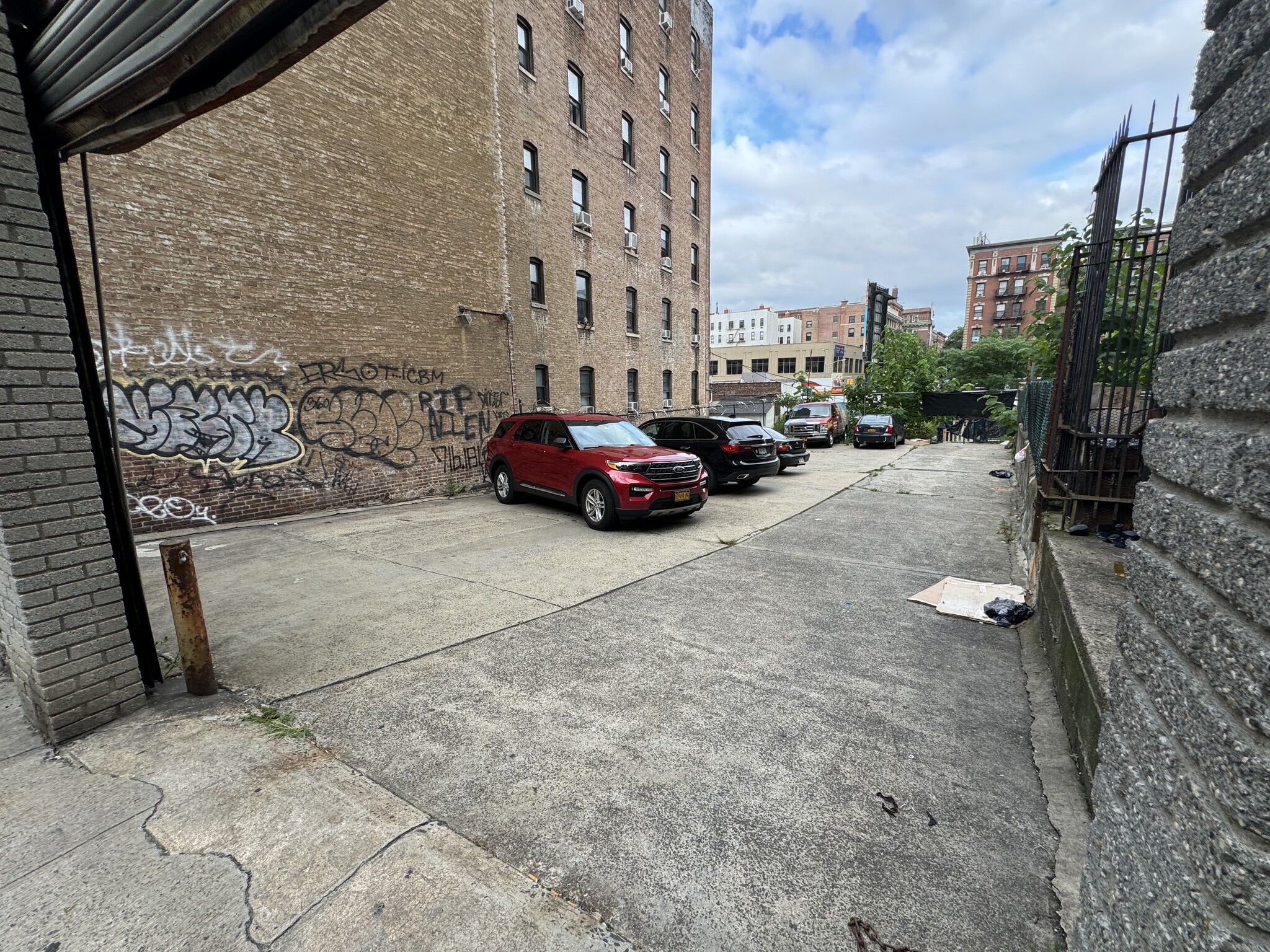 17 Bennett Ave, New York, NY for Sale