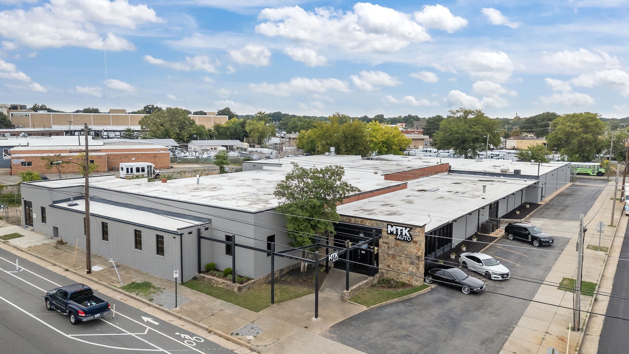 1605 Brook Rd, Richmond, VA for Sale