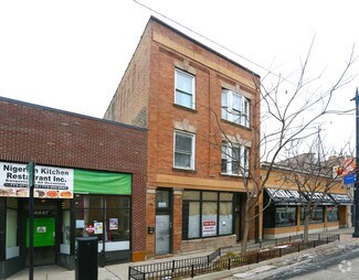 4445-4447 N Broadway St  