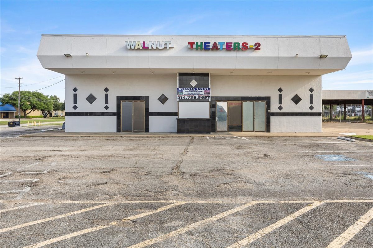 3310 W Walnut St, Garland, TX for Sale