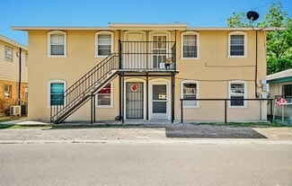 Roma, TX Apartments - 121 N Bethel St