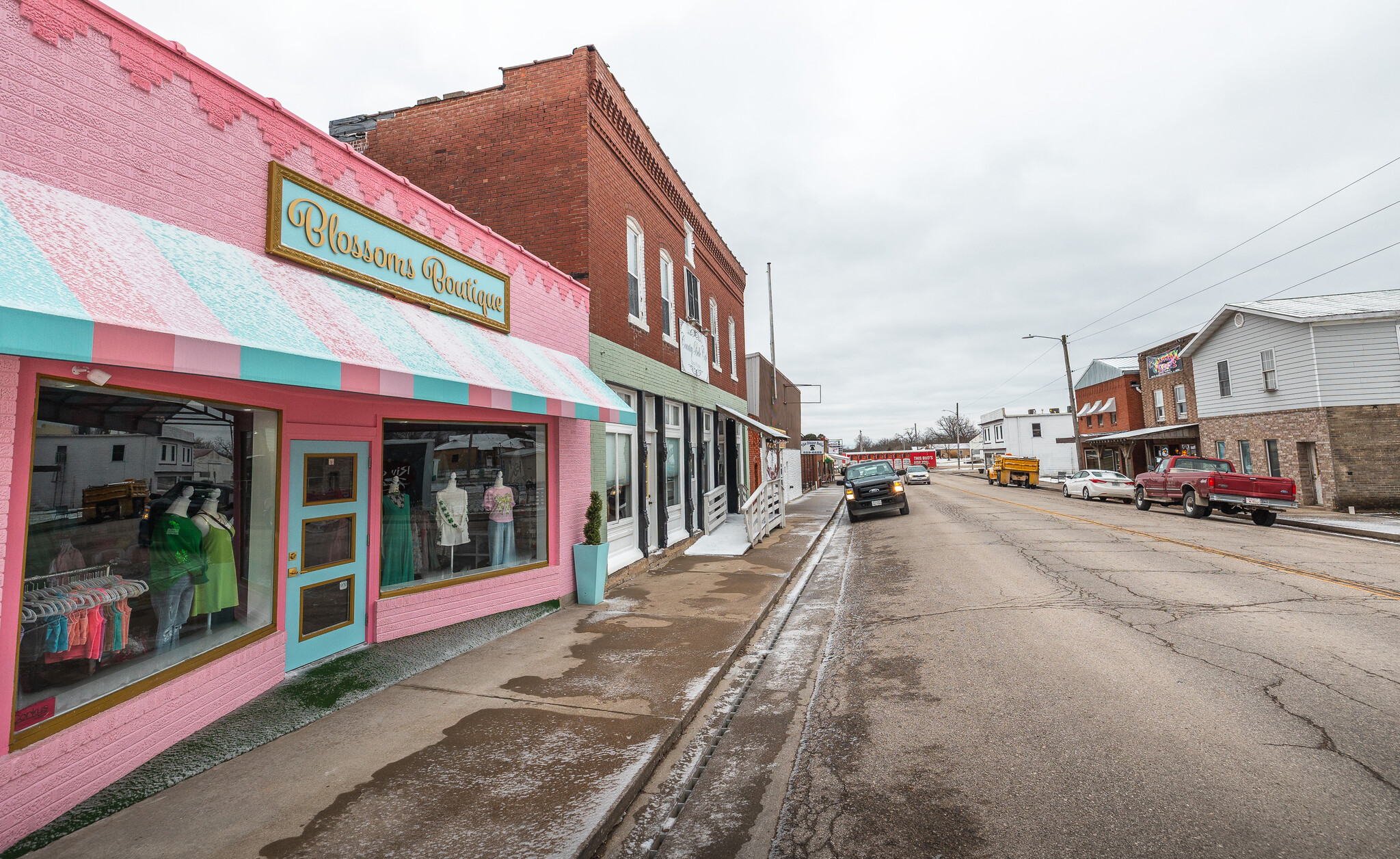 305 S Alvarado Ave, Belle, MO for Sale