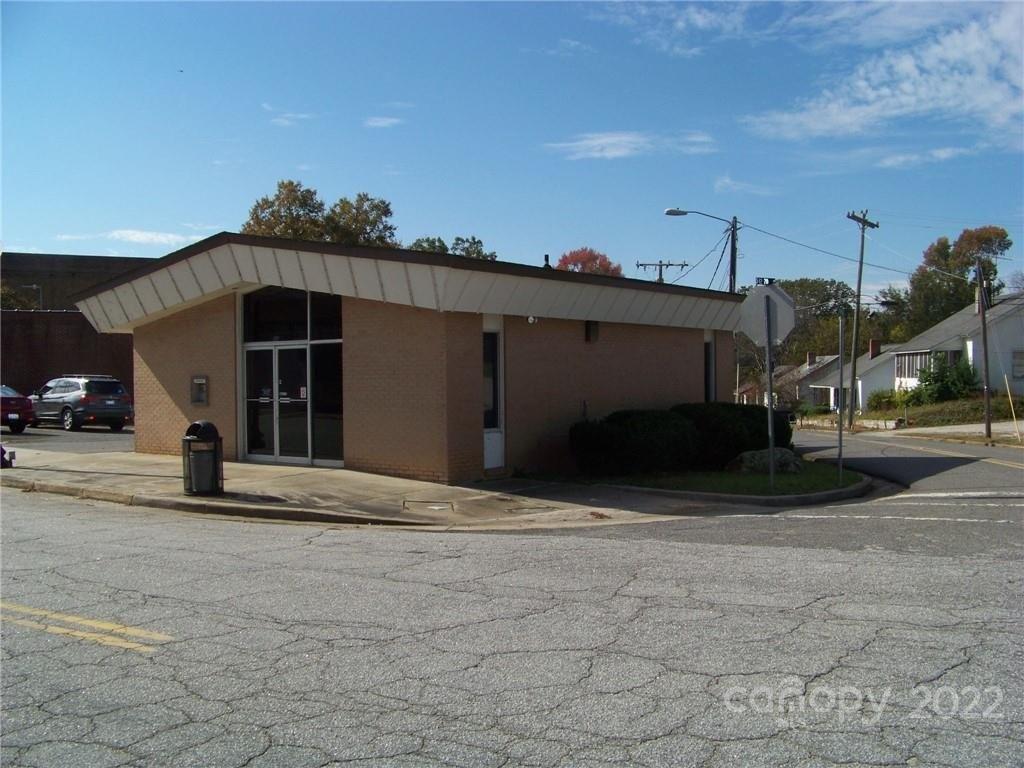 800 Dearborn St, Great Falls, SC for Sale