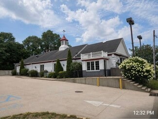 Ronkonkoma, NY Restaurant - 553 Hawkins Ave