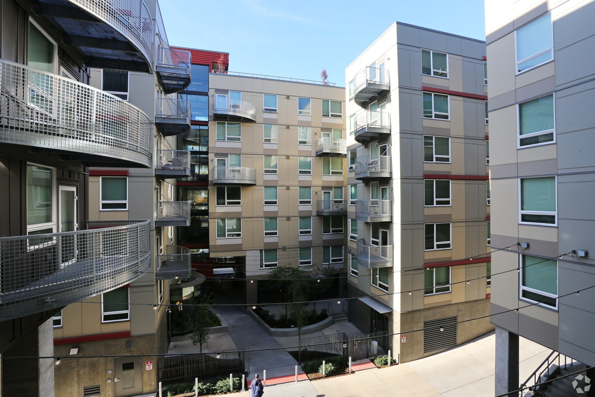 4535 12th Ave NE, Seattle, WA for Rent