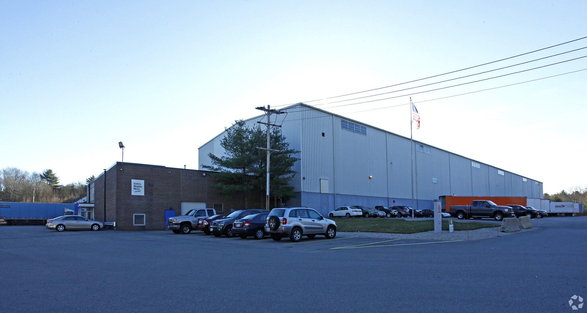 89 Cross St, Holliston, MA for Rent