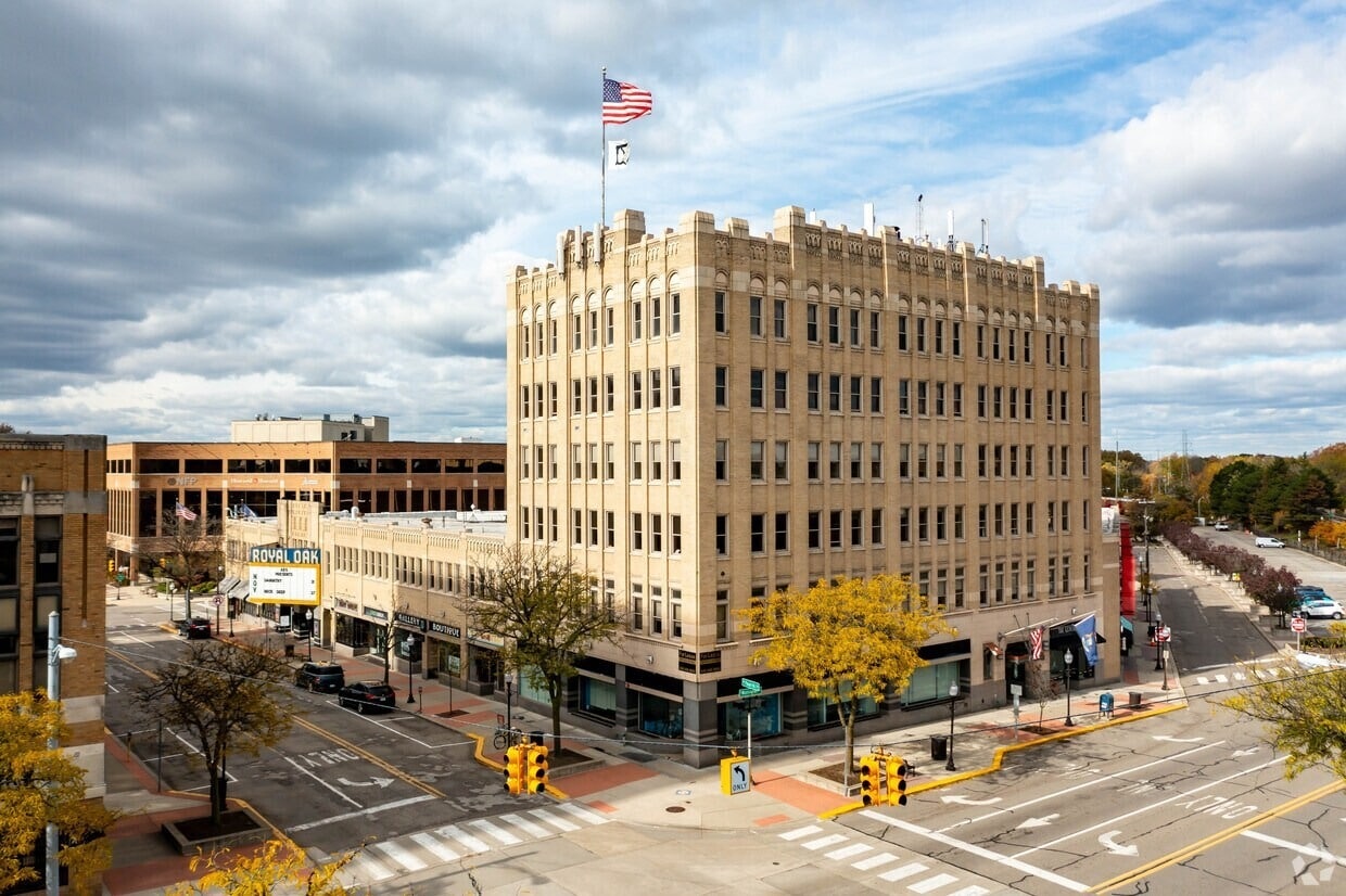 304 W 4th St, Royal Oak, MI for Rent