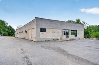 Newburgh, NY Freestanding - 14 Route 17k