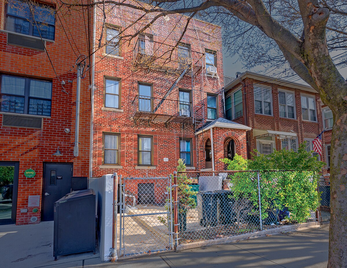 661 E 222nd St, Bronx, NY for Sale