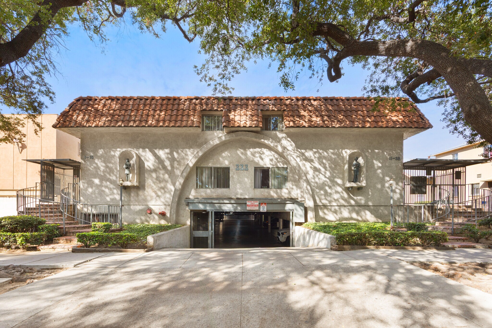 333 Riverdale Dr, Glendale, CA for Sale