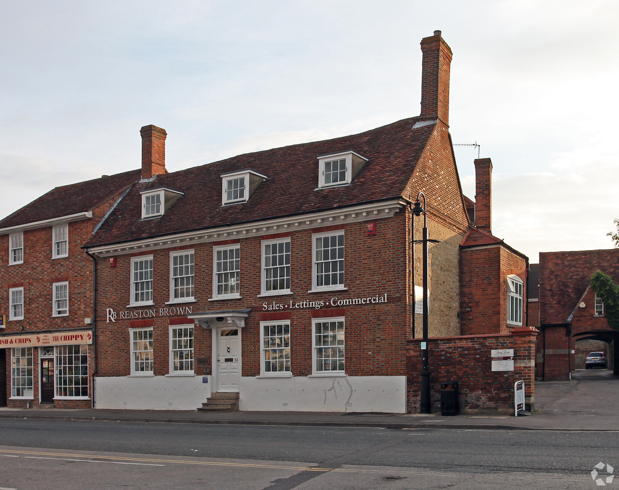 13 Upper High St, Thame, OXF for Rent