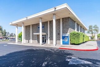 Hanford, CA Bank - 890 W Lacey Blvd