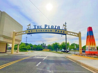 Lincoln Park, MI Office/Retail - 3574-3760 Fort St