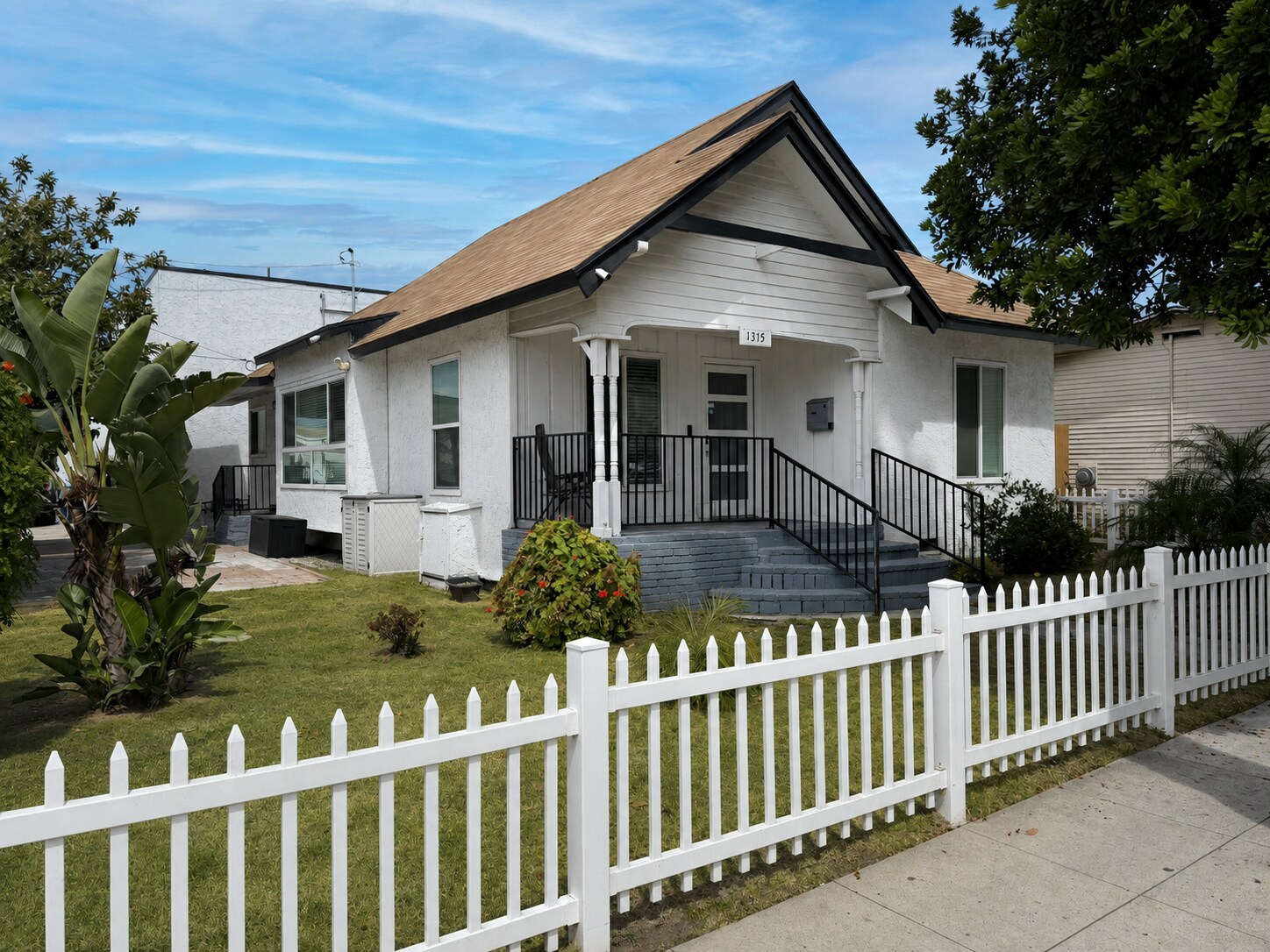 1315 Termino Ave, Long Beach, CA for Sale