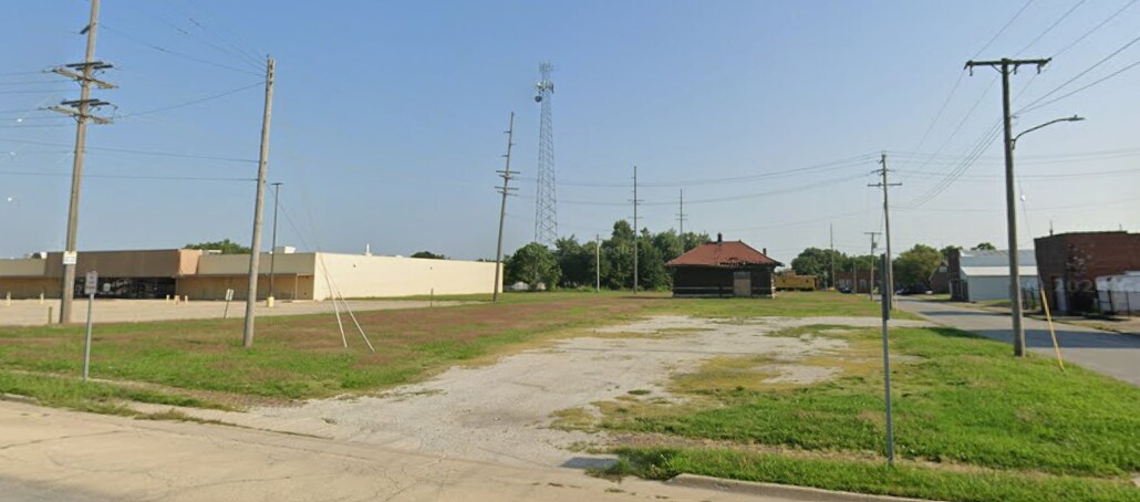 48 Oak Street, Pana, IL for Sale