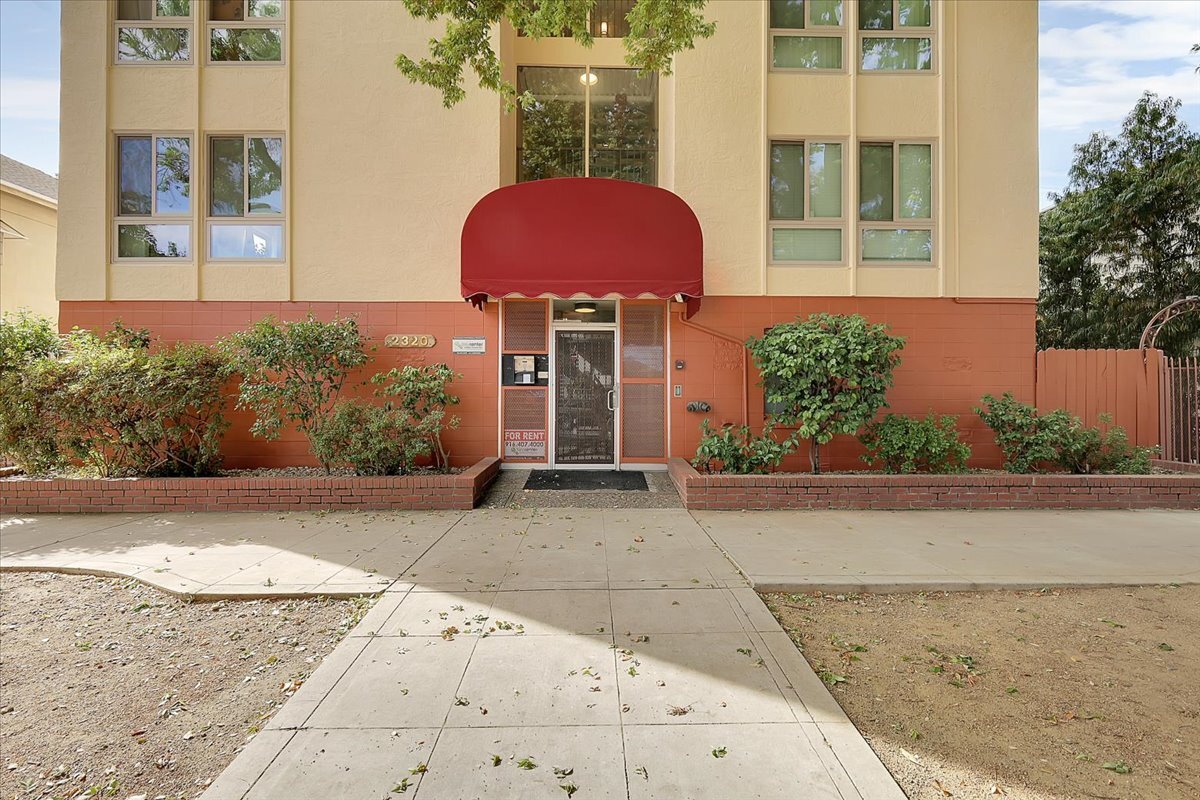 2320 P St, Sacramento, CA for Sale