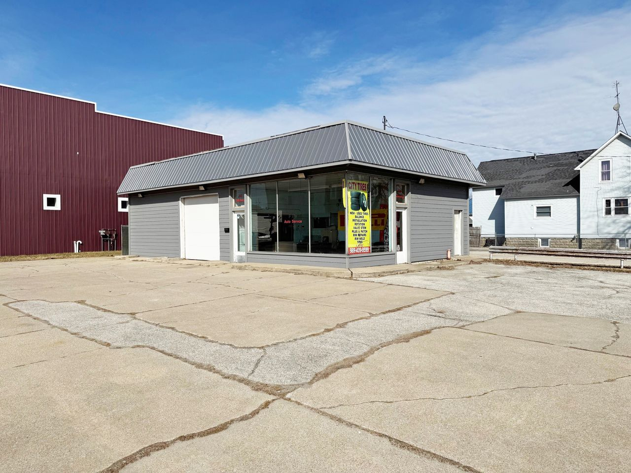 200 Salzburg Ave, Bay City, MI for Sale