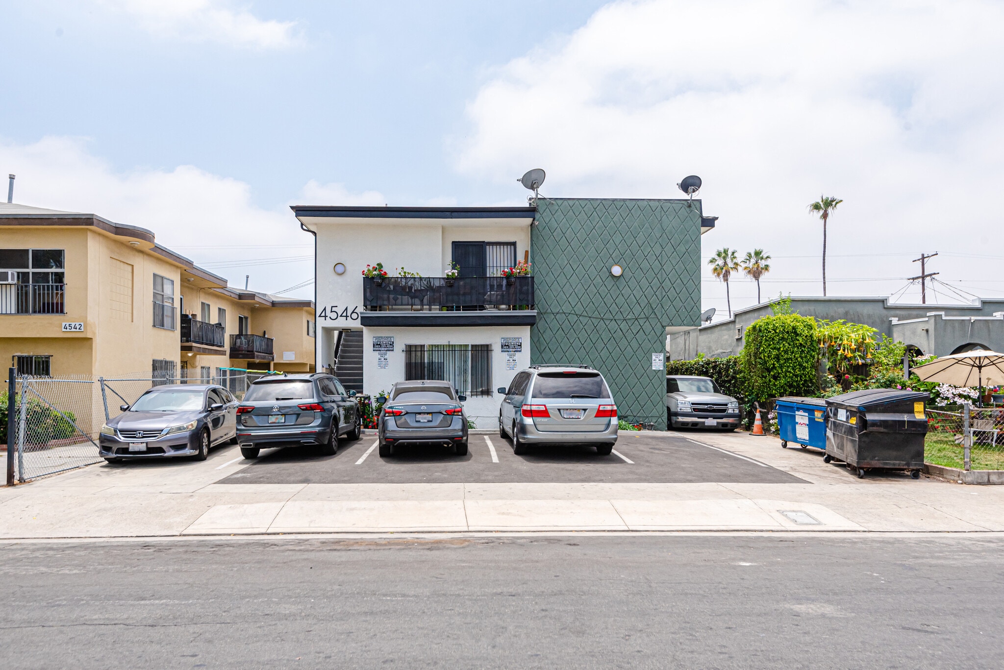 4546 W 17th St, Los Angeles, CA for Sale