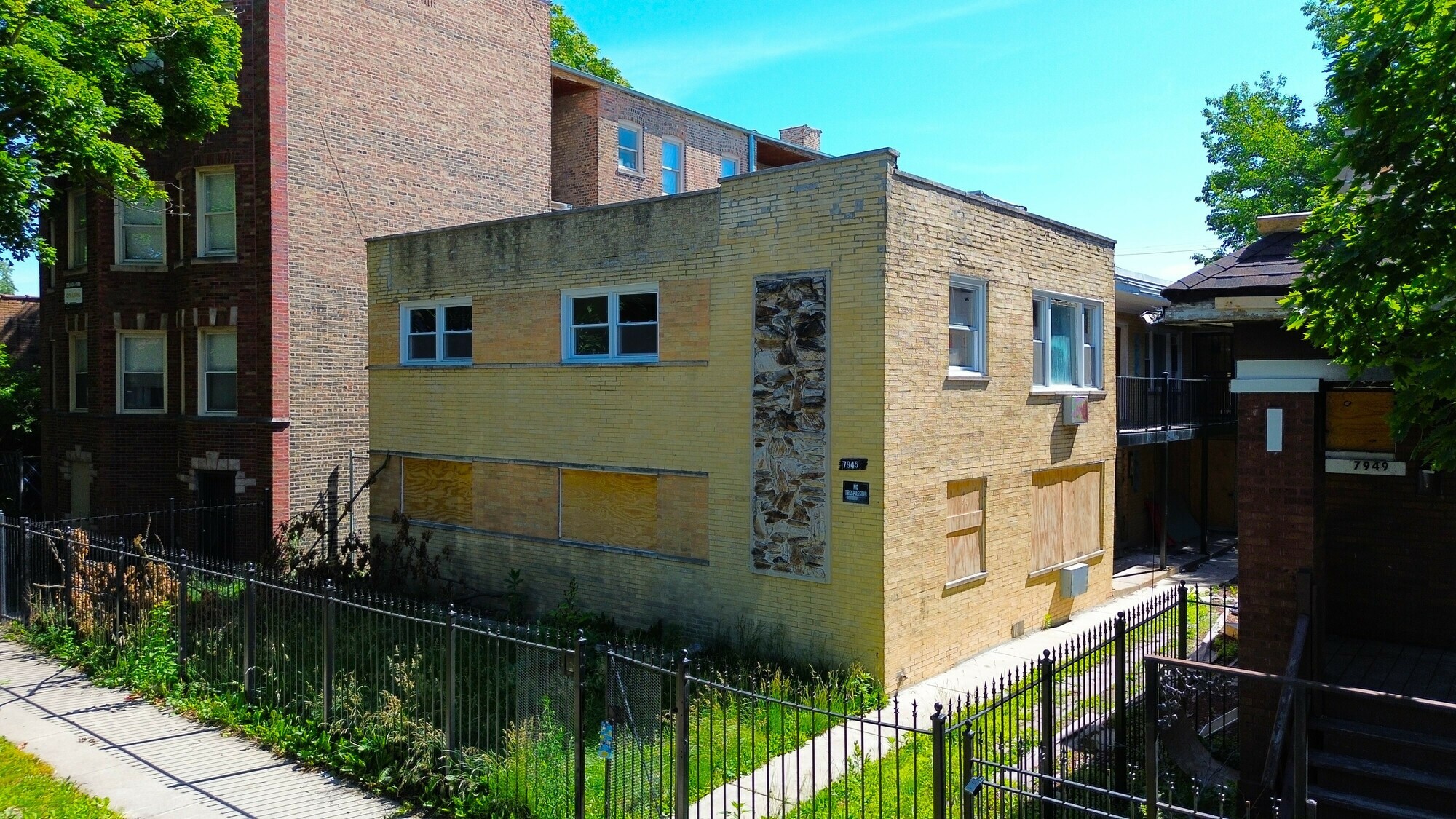 7945 S Dobson Ave, Chicago, IL for Sale