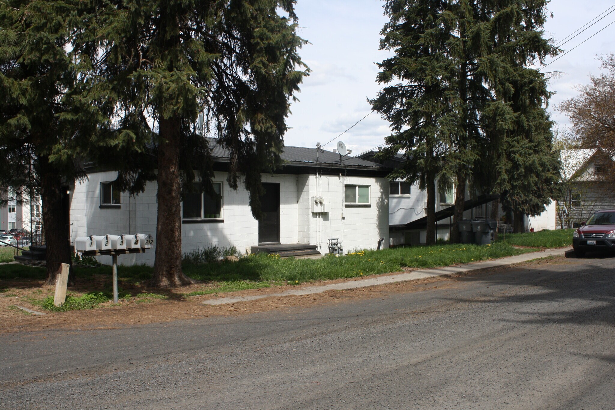 202 E Henley St Moscow, ID 83843 MultiFamily Property for Lease on
