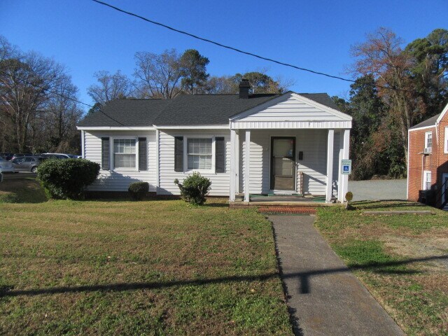 512 Carthage St, Sanford, NC for Sale