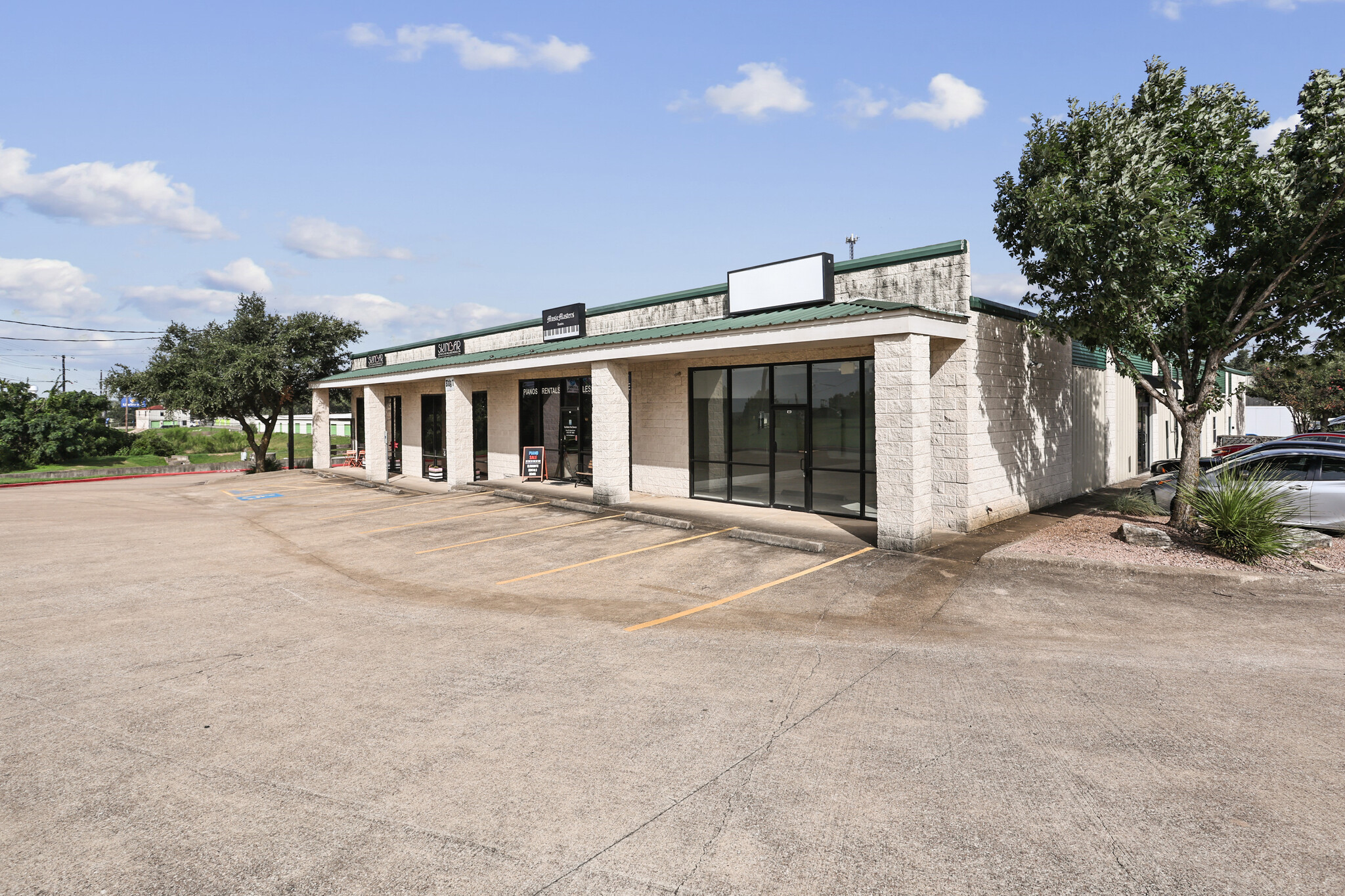 11190 Circle Dr, Austin, TX for Rent