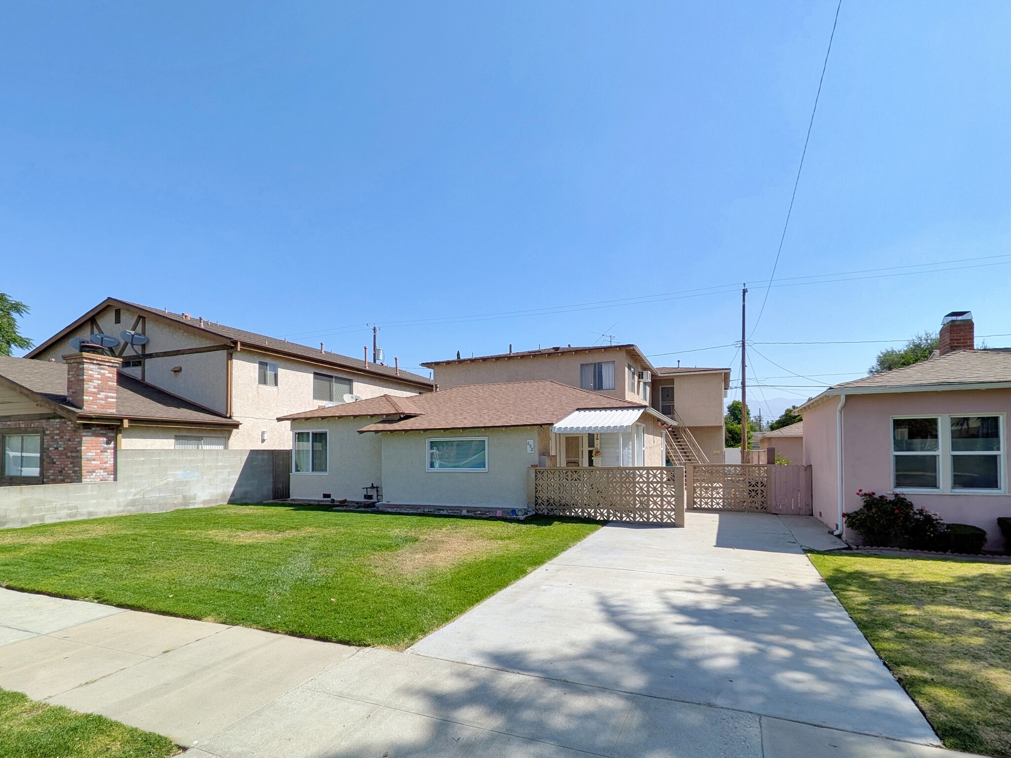 652 N Whitnall Hwy, Burbank, CA for Sale