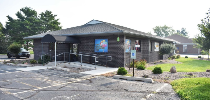 2203 Holiday Dr, Janesville, WI for Sale