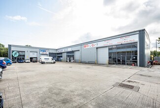 Pentre, MGN Industrial - Ffordd Pentre
