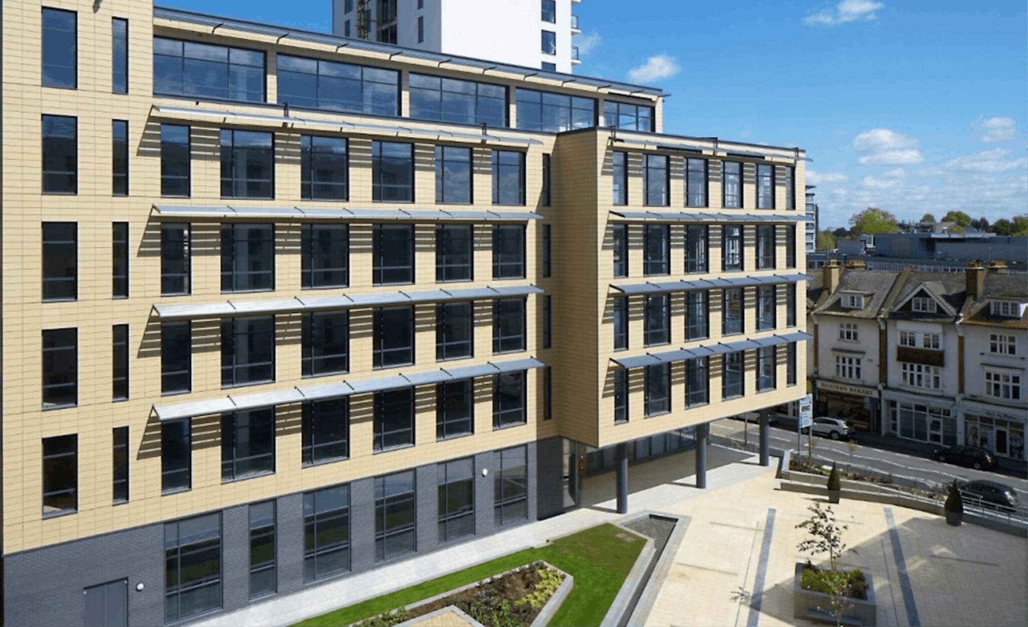 Guildford Rd, Woking, SRY for Rent