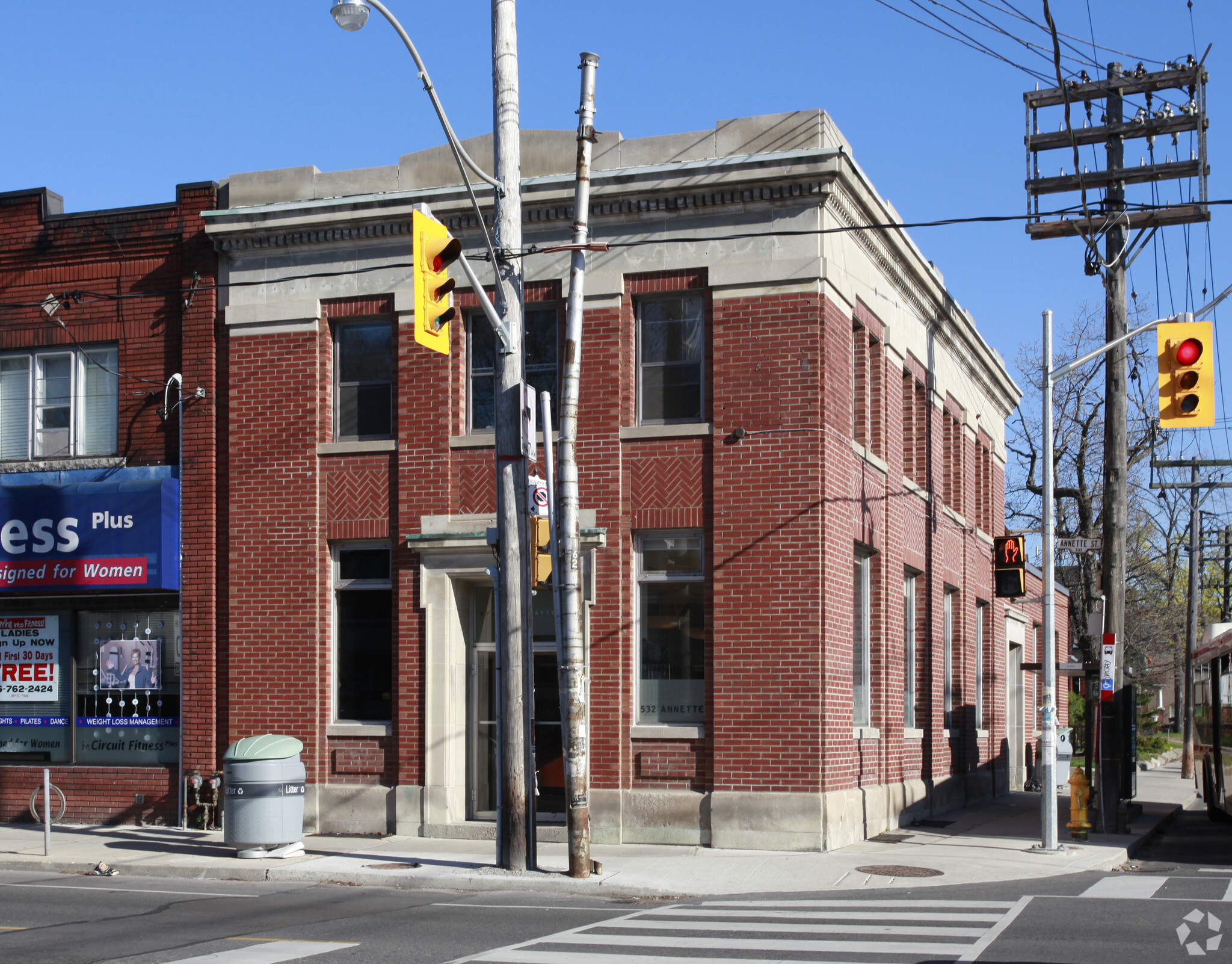 532 Annette St, Toronto, ON for Rent