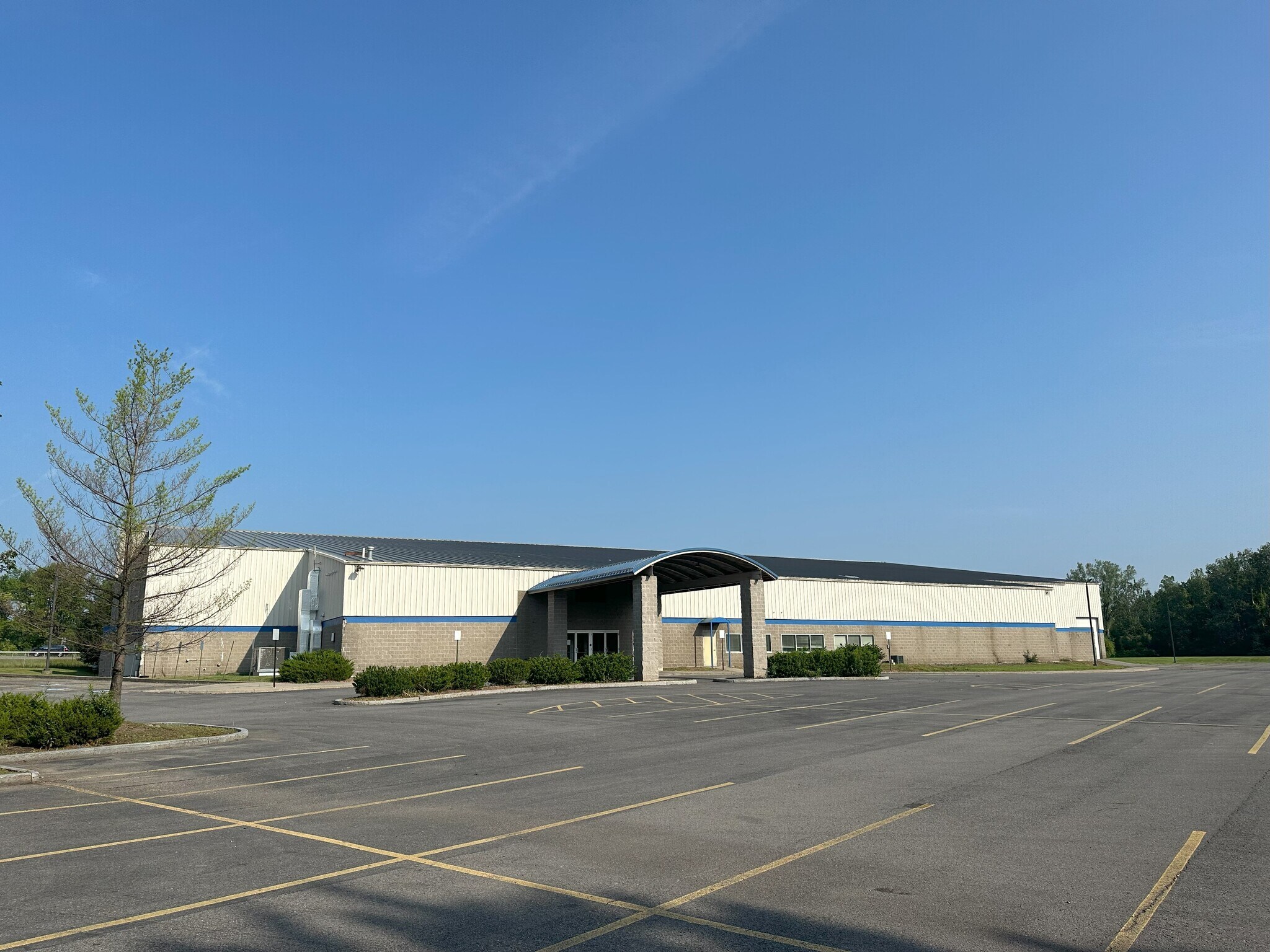 6841 Collamer Rd East Syracuse, NY 13057 Flex Property for Sale on