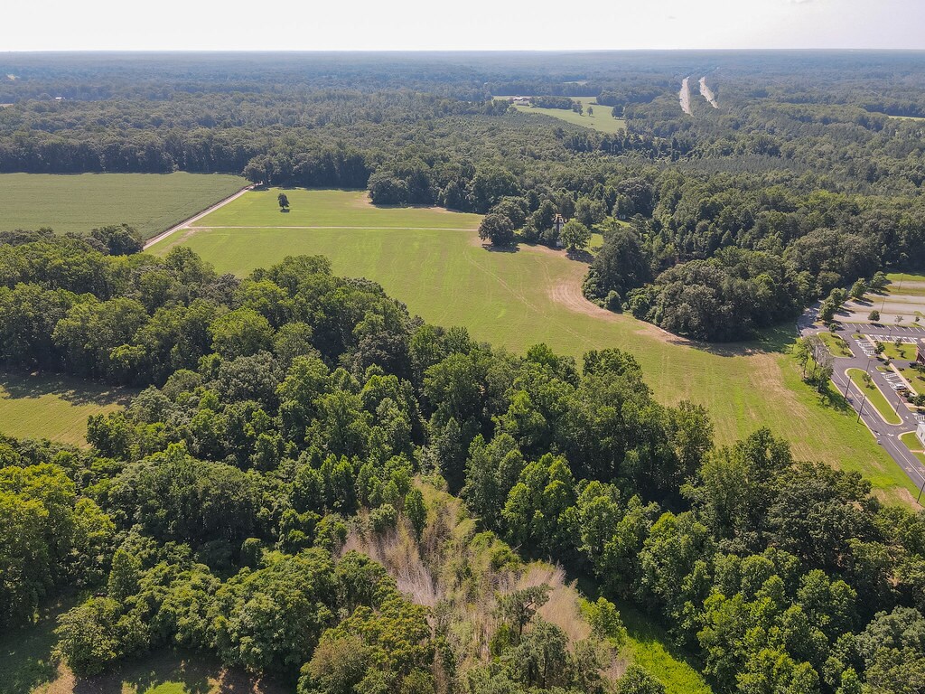 6279 Powhite Farm Dr, Mechanicsville, VA for Sale