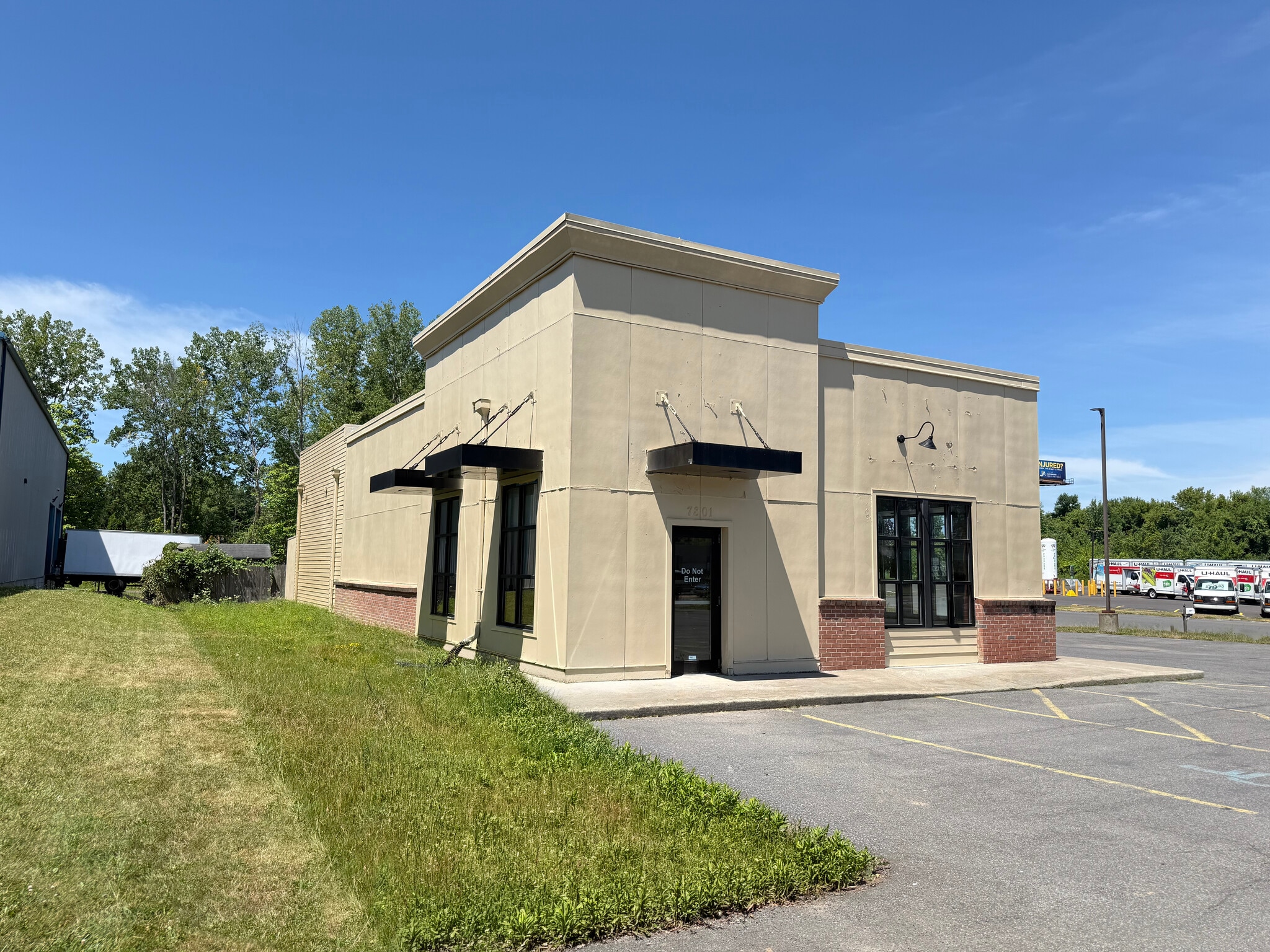 7801 Brewerton Rd, Cicero, NY for Rent