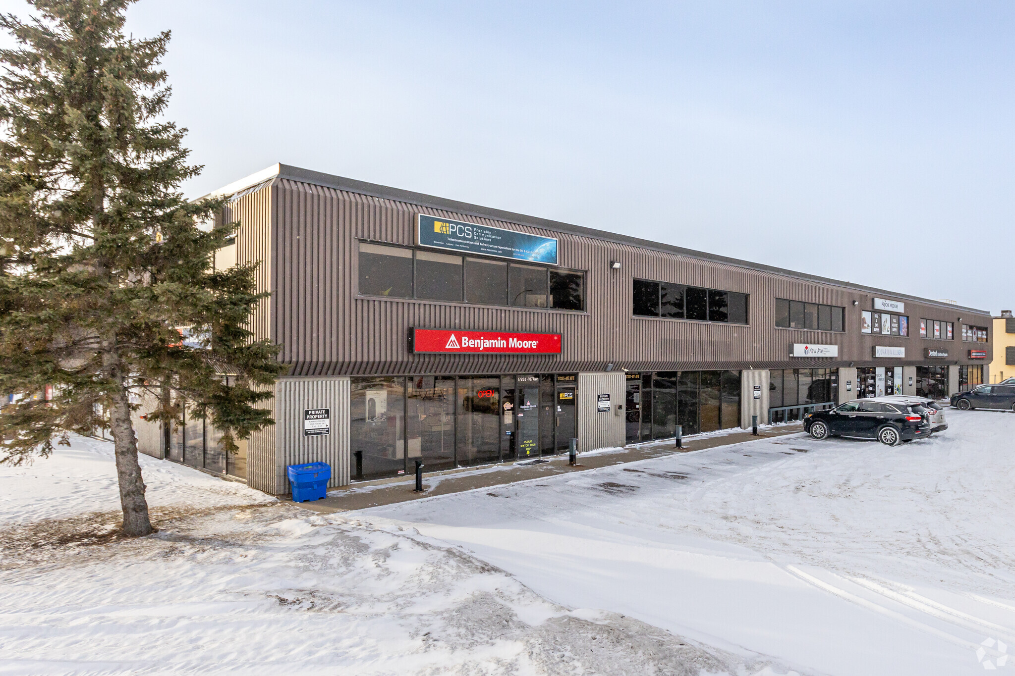 17203-17215 107 Av NW, Edmonton, AB for Rent