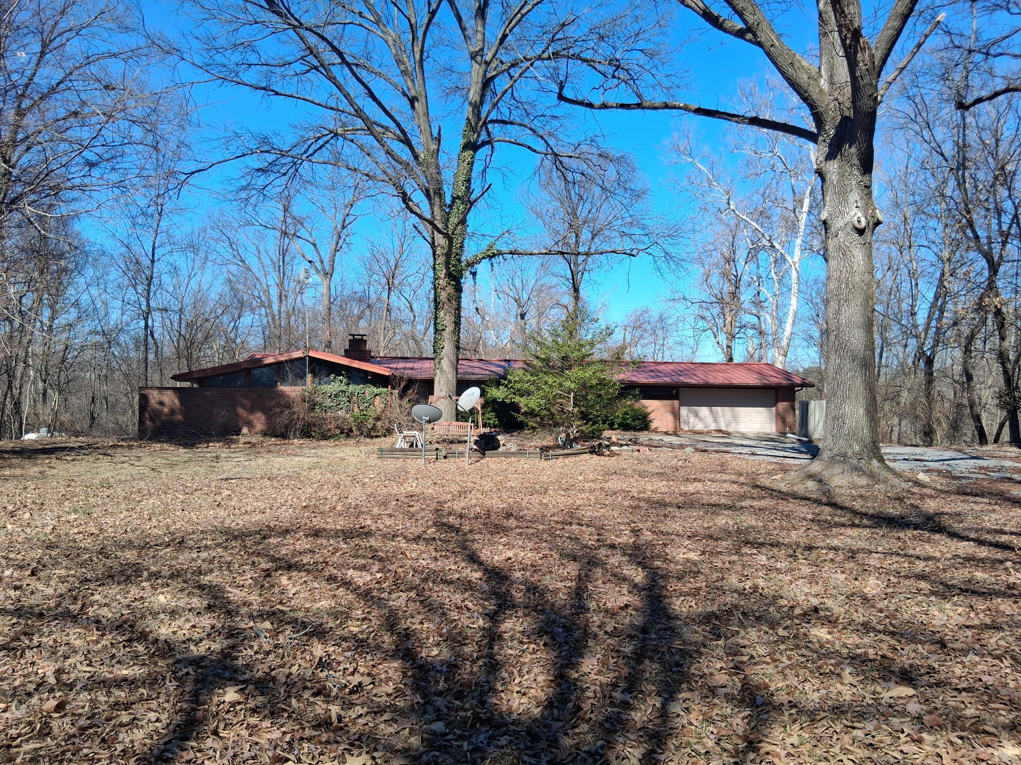 2911 N Center St, Maryville, IL for Sale