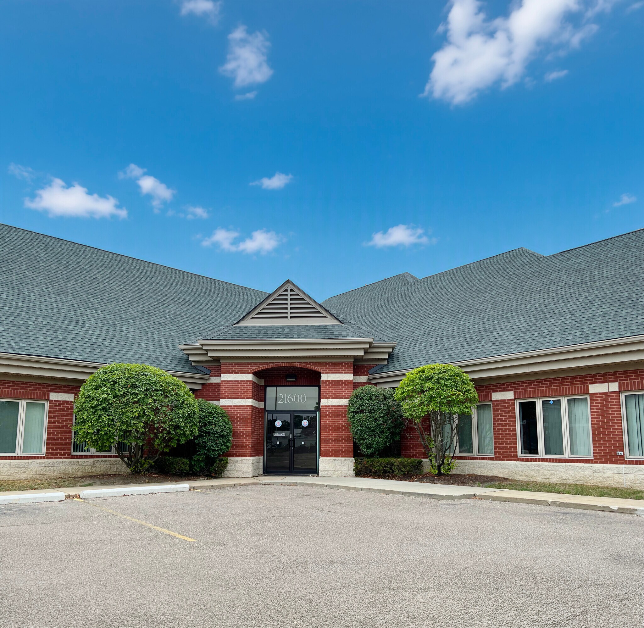 21600 Novi Rd, Novi, MI for Rent