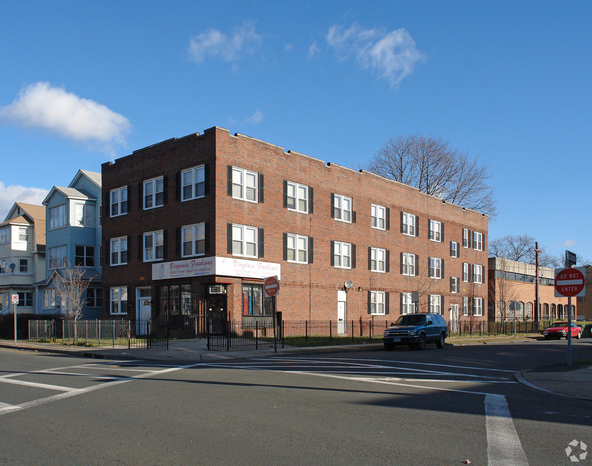 1916-1918 Broad St, Hartford, CT for Rent