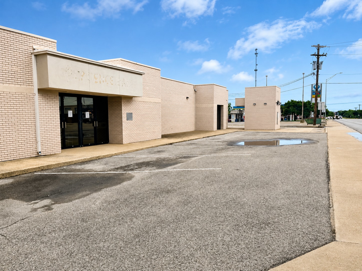 101 N 4th St, Lometa, TX for Sale