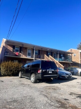 Roanoke, VA Apartments - 2120 Carvin St NE