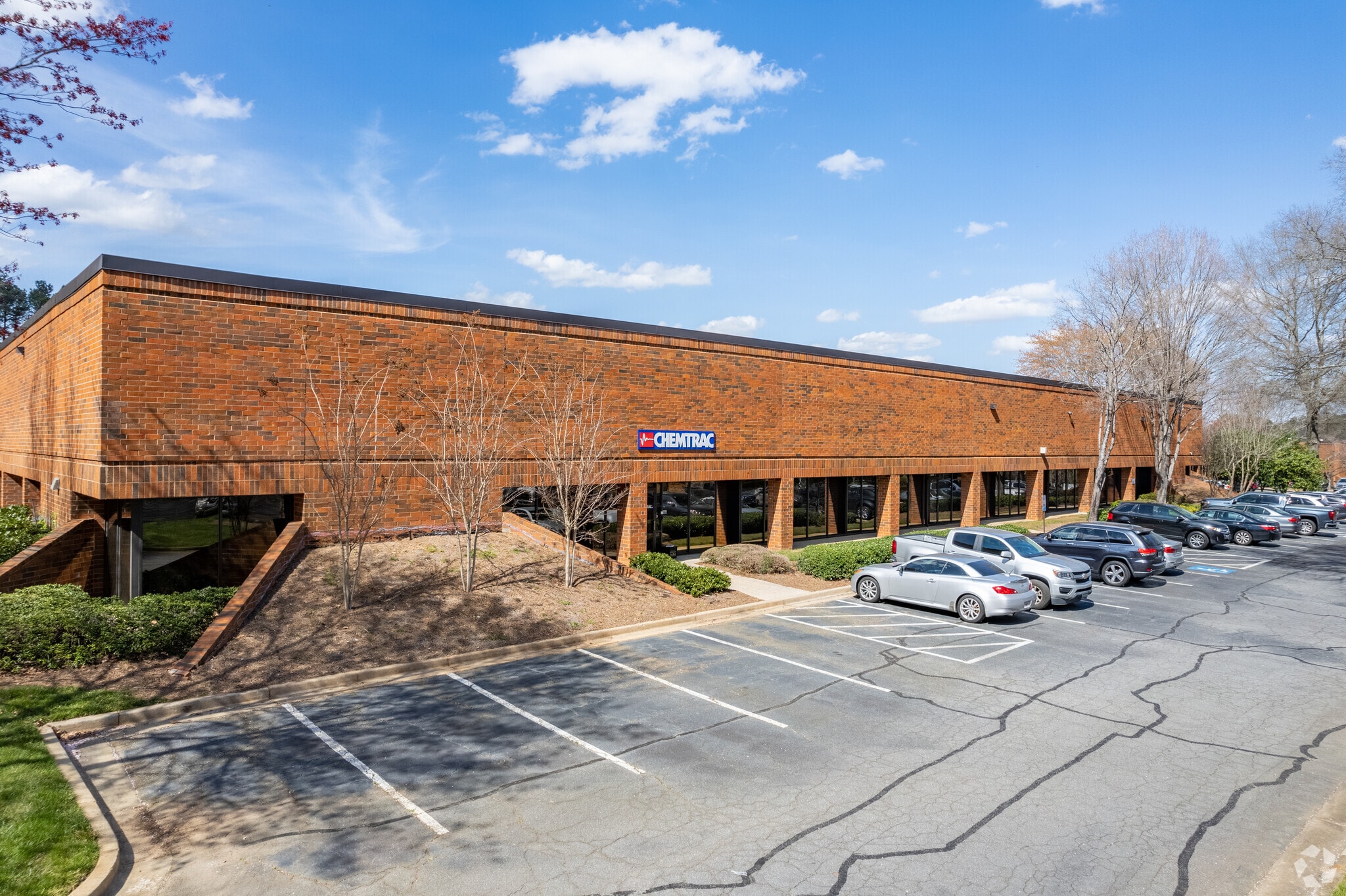 1555 Oakbrook Dr, Norcross, GA for Rent