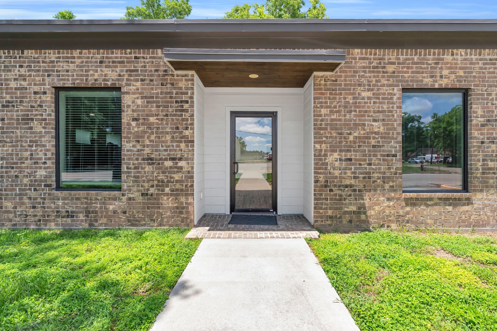 907 Otto St, Brookshire, TX for Sale